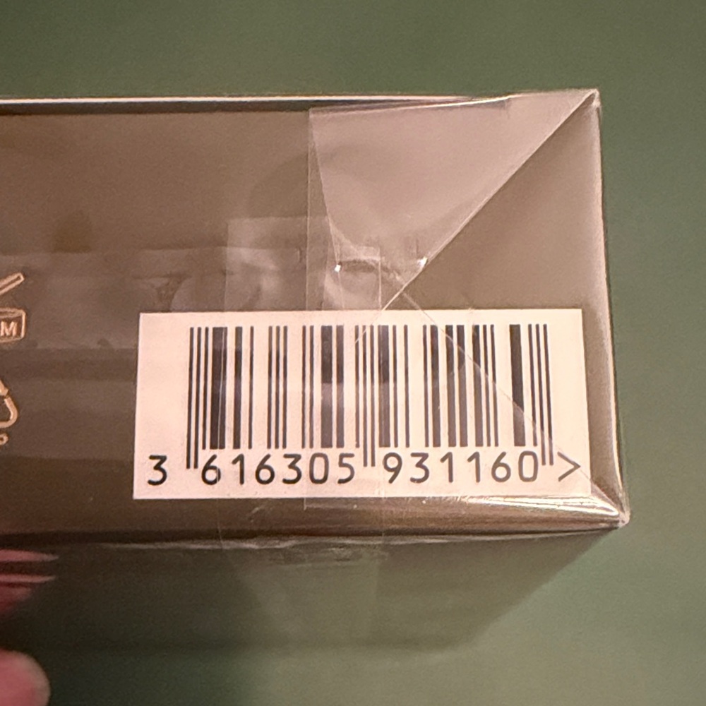 Gucci Guilty Absolu de Parfum for Men - Gold and Black - Picture 3 of 3